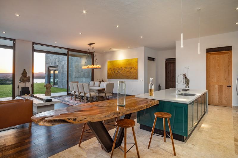 Villa Colina Image