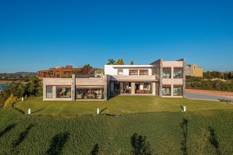 Villa Colina Image