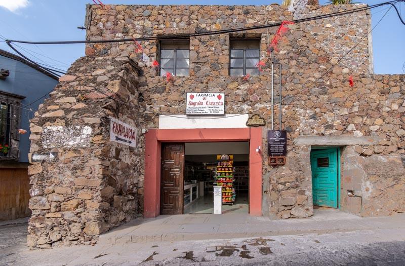 Casa Mercado de Artesanias Image