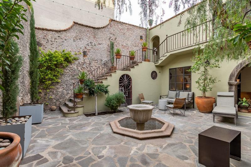 Casa Diez Image