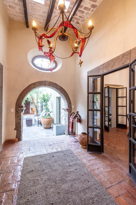 Casa Diez Image