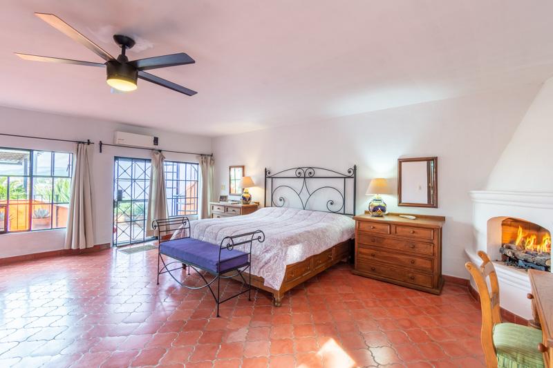Casa Violeta Image
