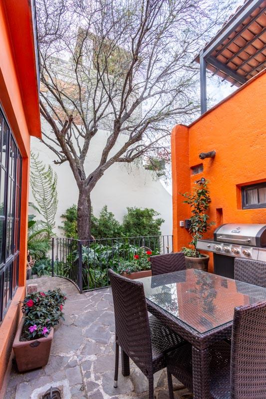 Casa Violeta Image
