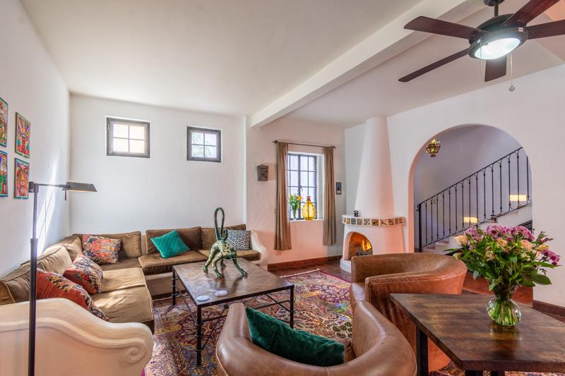 Casa Violeta Image