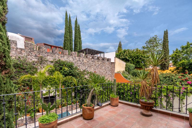 Casa Pacifica Image