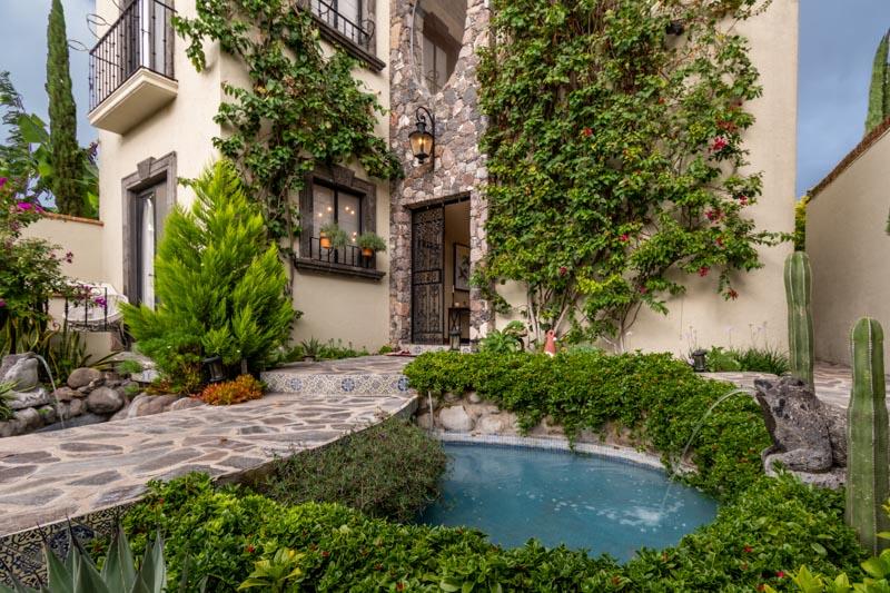 Casa Pacifica Image