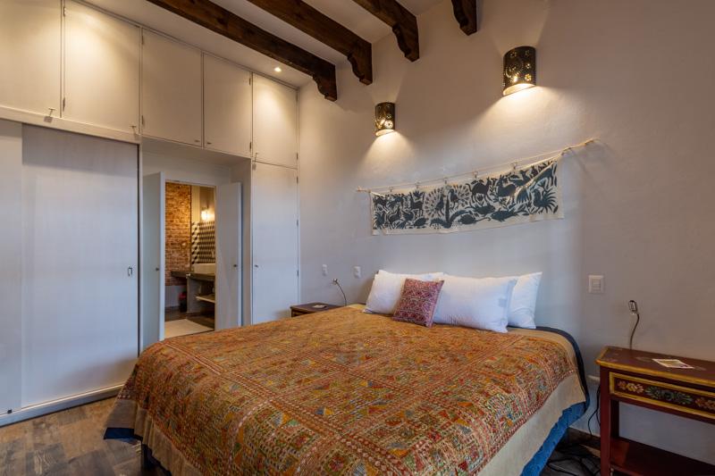 Casa Luna y Conejo Image