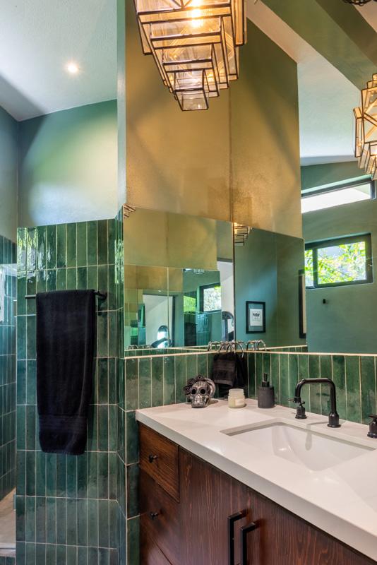 Single Level Charming Retreat Image