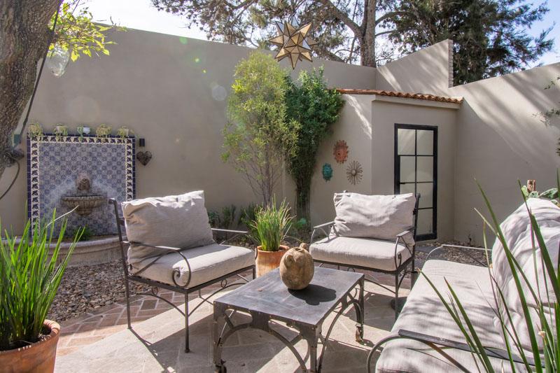 Single Level Charming Retreat Image