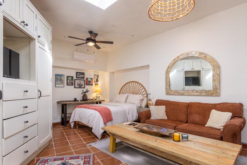 Single Level Charming Retreat Image