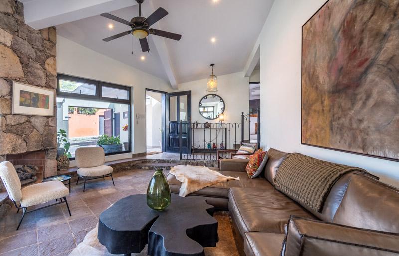 Single Level Charming Retreat Image