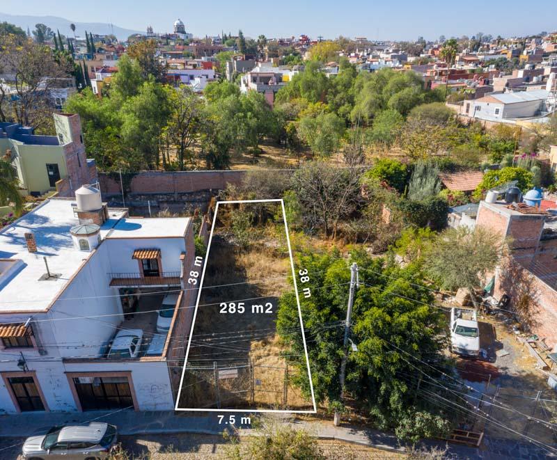 Prime location lot Image