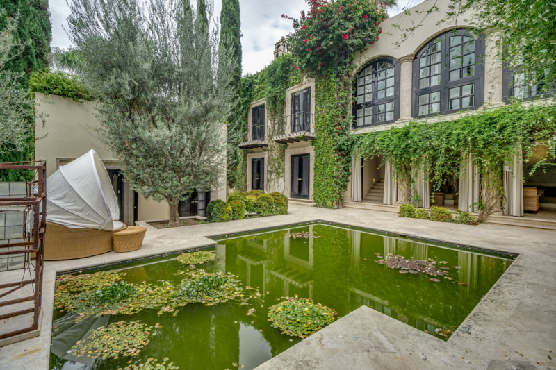 Casa Stream Image
