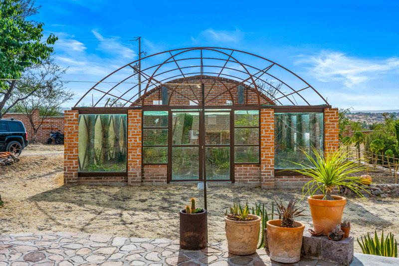 Casa Vista a la Presa Image
