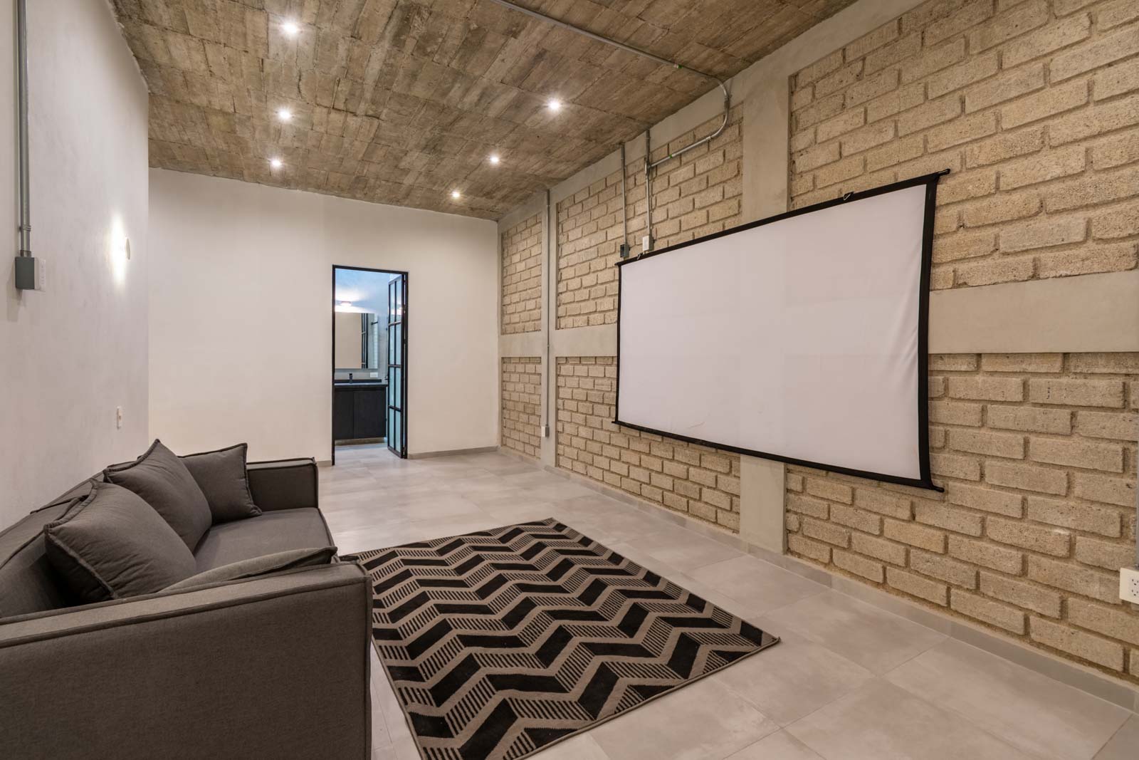 The Loft House 39A Image