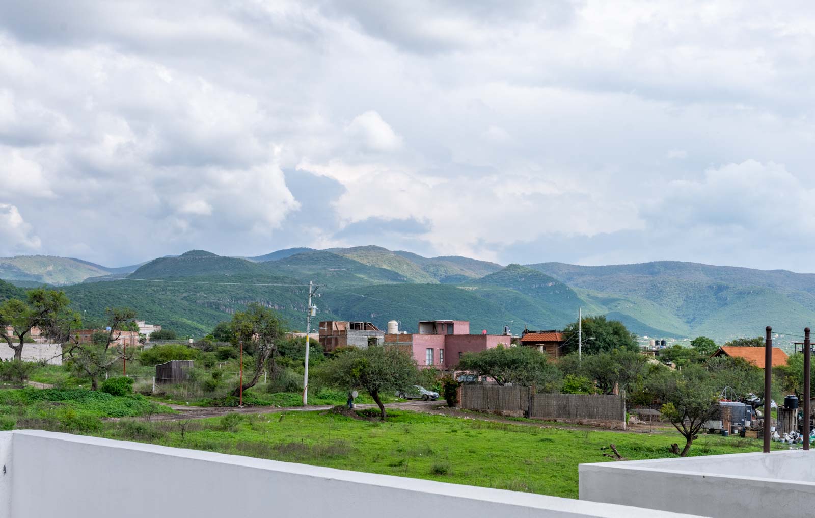 Casa Vista a las Montañas Image