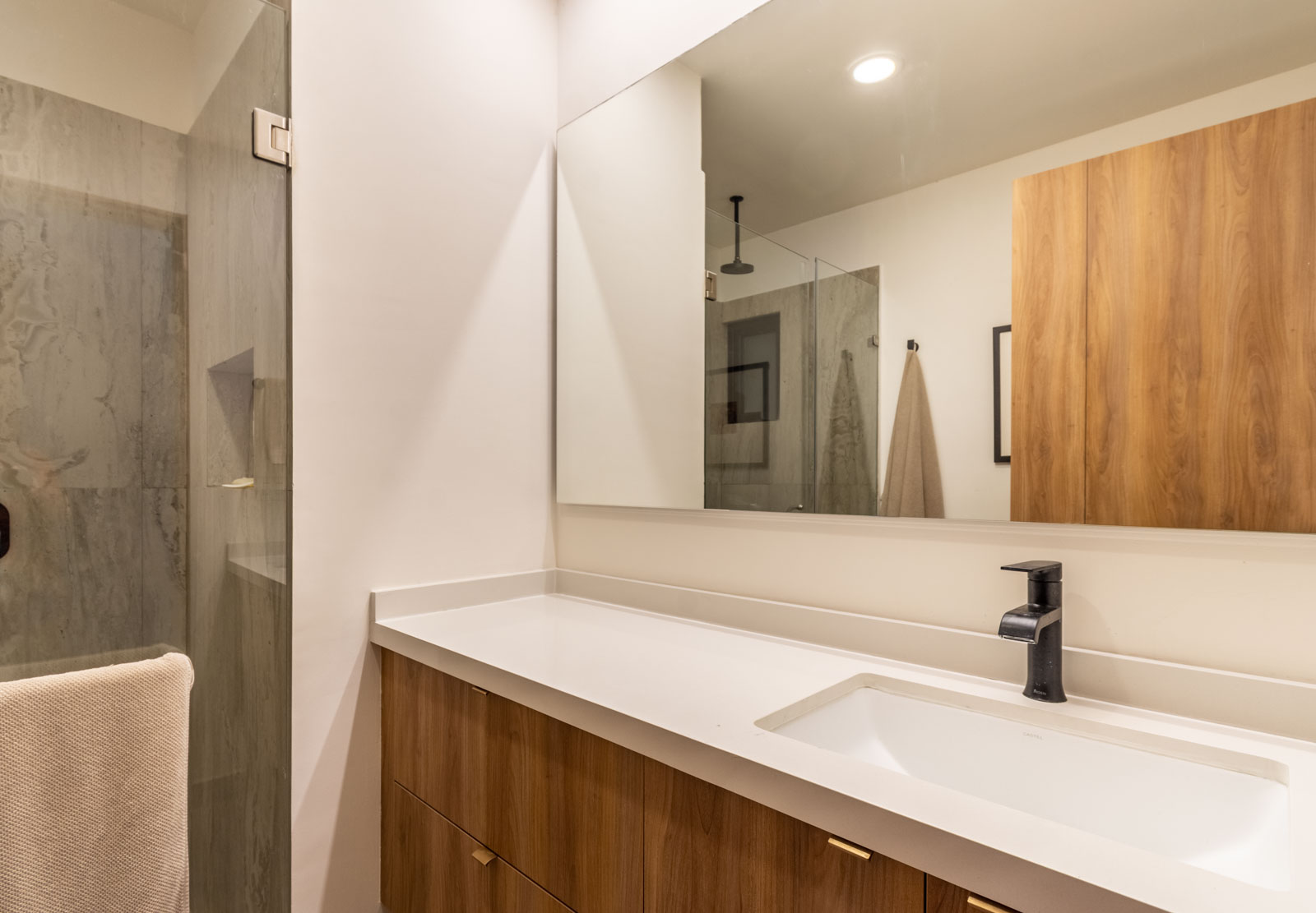 Santo Apartment Image