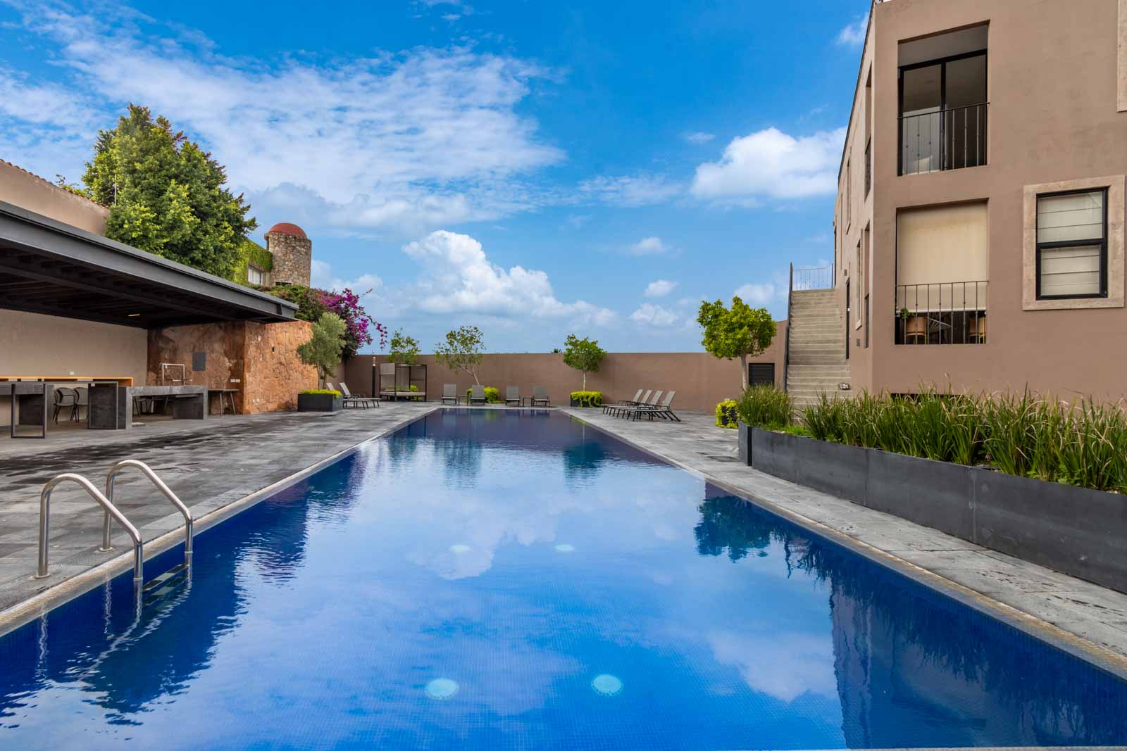 Santo Apartment Image