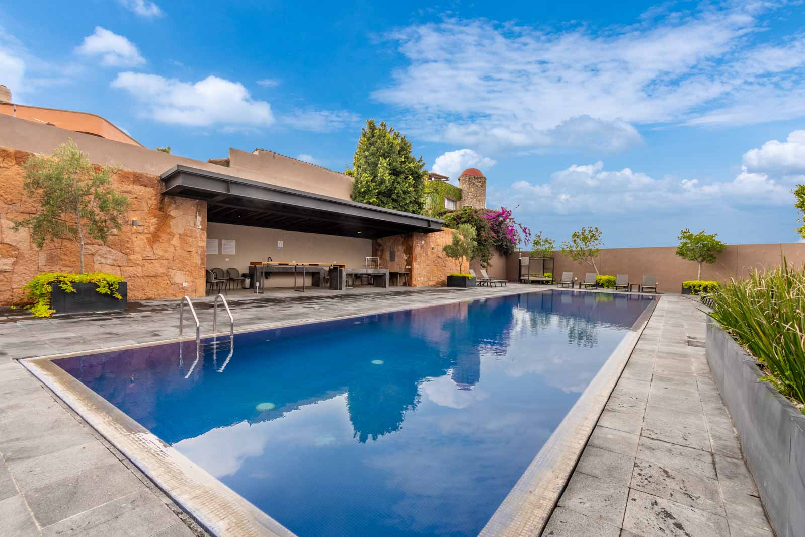 Santo Apartment Image